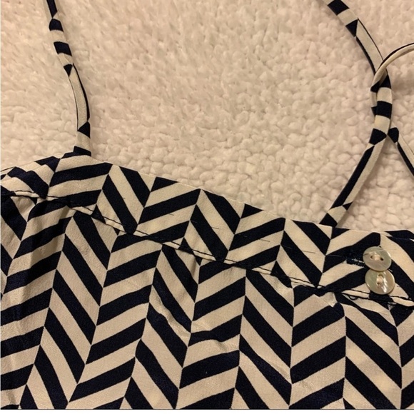 Amour Vert Dolly Silk Tank Top Chevron White Black Button Front Herringbone - Picture 8 of 14